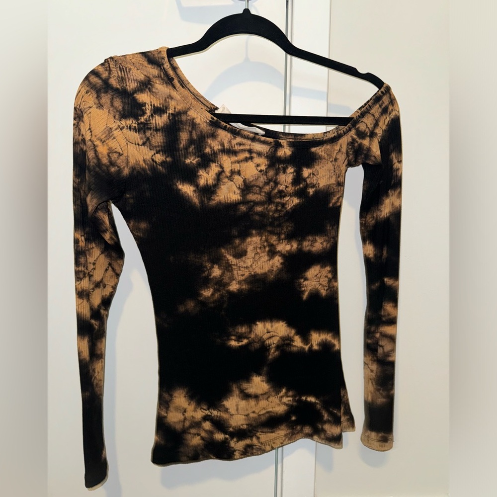 tie dye asymmetrical off shoulder top